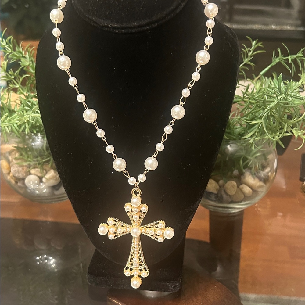 Gold-Tone Pearl Cross Pendant Necklace - Elegant Women Jewelry, NWOT - Picture 3 of 10